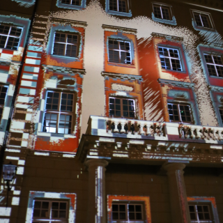 Blurry Times - Video-Installation am Thon-Dittmer-Palais, Haidplatz Regensburg 2021