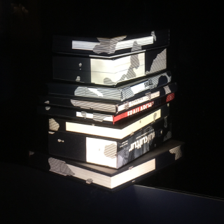 Stapel 2102 - Video-Installation im Schaufenster, Regensburg 2021